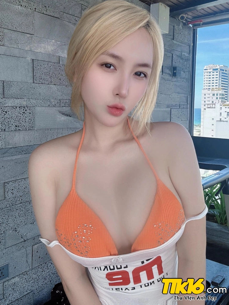 Ảnh Thảo Bebe mặc bikini 6